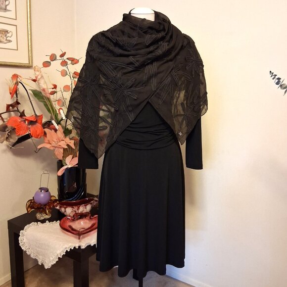 Vintage Women's NEW Stills 52% Silk Long Classic Luxury Brown Scarf - Picture 11 of 12